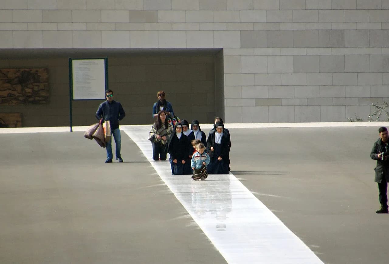 Lisbon to Fátima Bus: Times, Fares & Which Station to Use