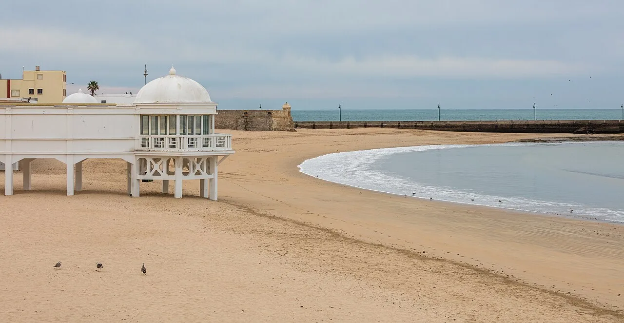 La Caleta beach in Cádiz, photographed in 2015; allow for the walk from your arrival terminal.