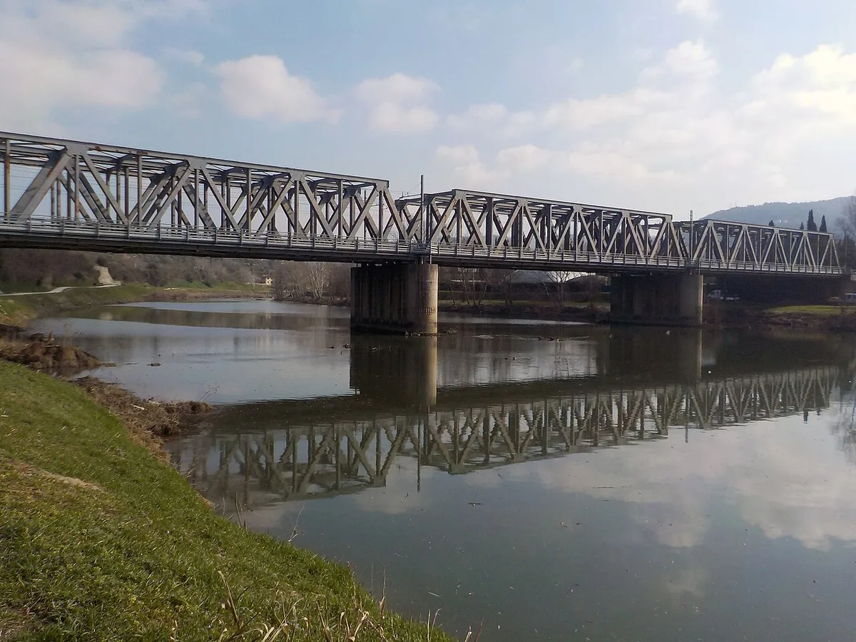 Florence-Rome high-speed railway bridge, at Rovezzano (Florence)