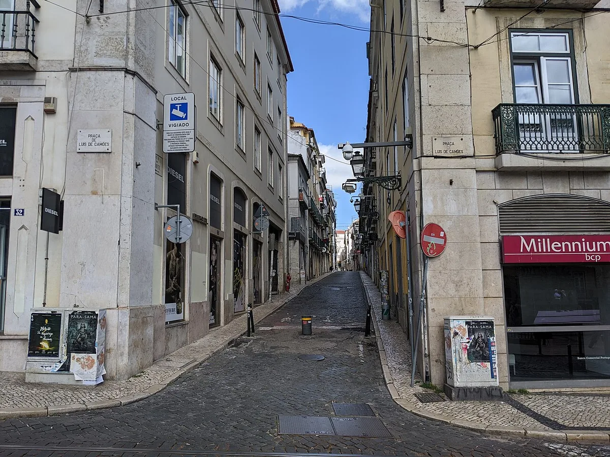 Lisbon and its transport surroundings — 2