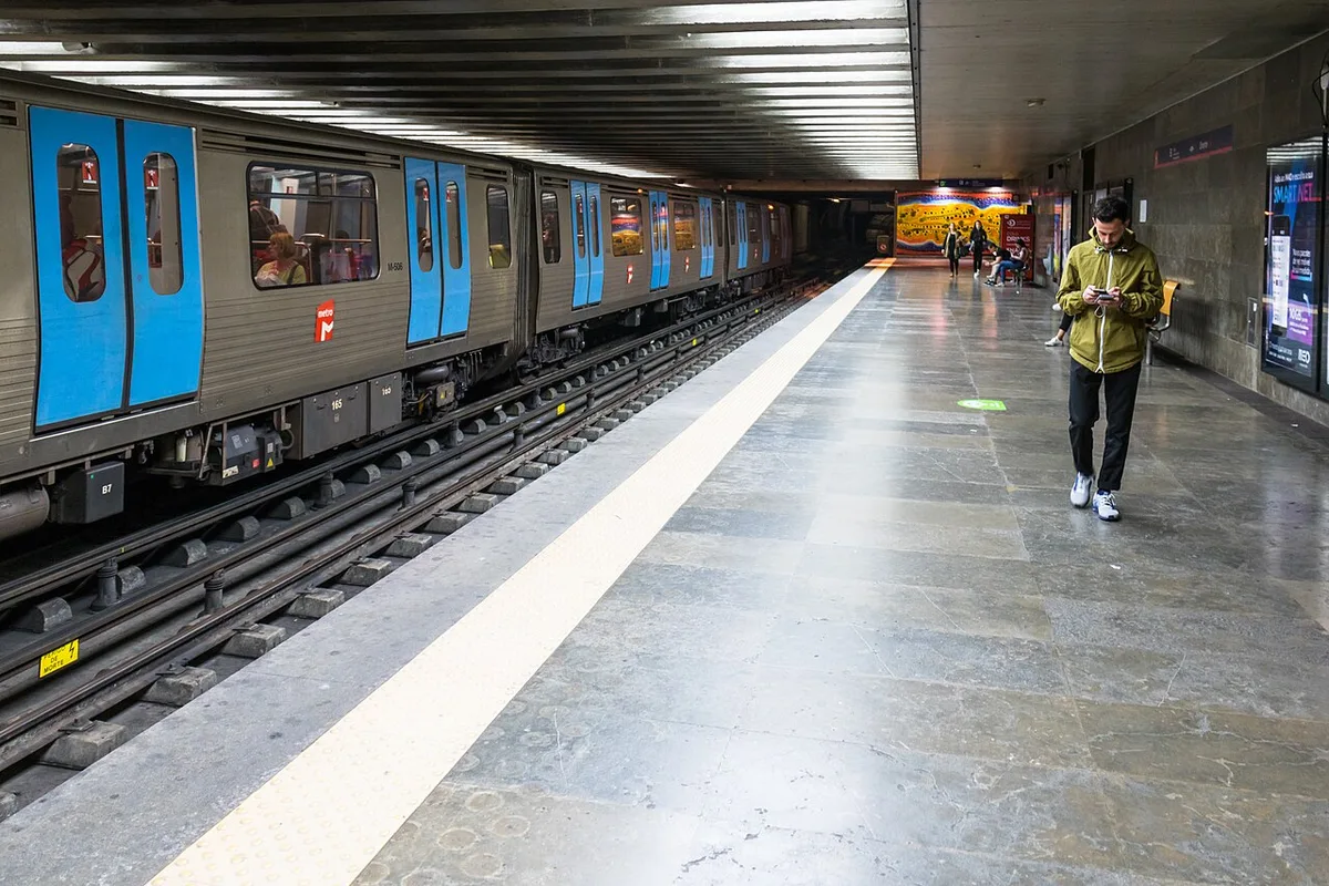 Lisbon and its transport surroundings — 2