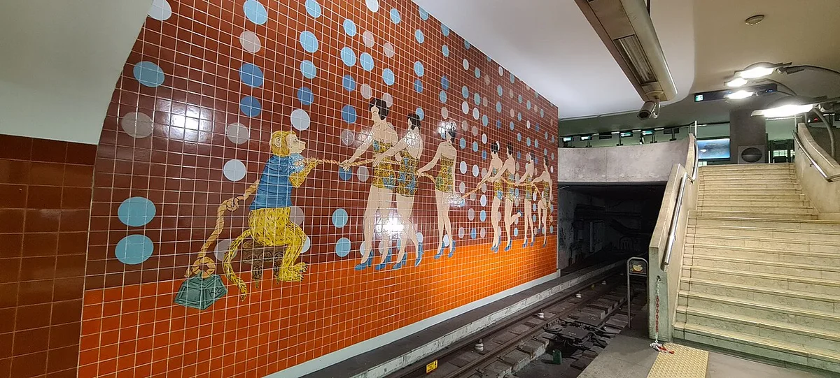 Lisbon and its transport surroundings — 2