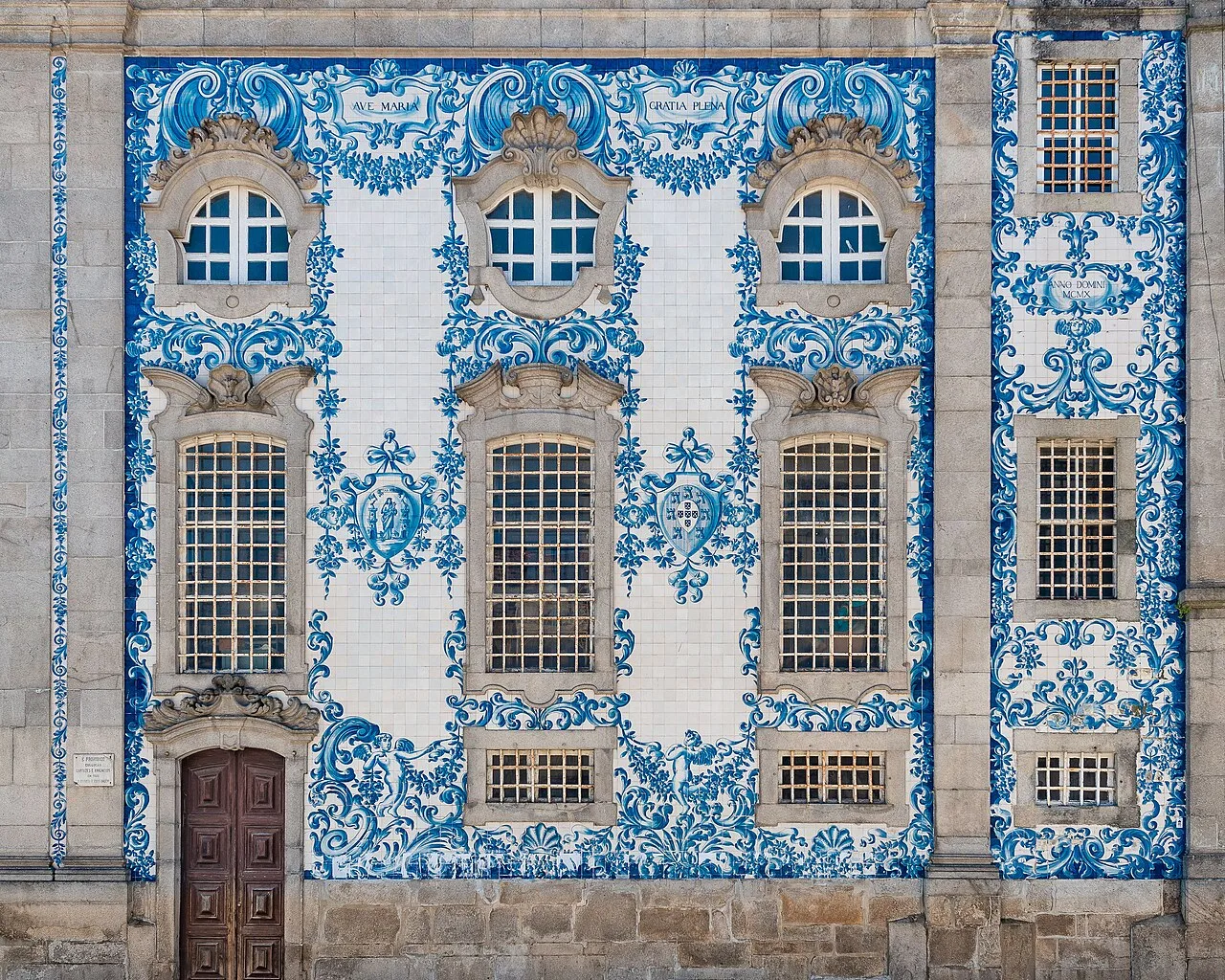 Blue-and-white tiled façade detail at the Carmo complex in Porto