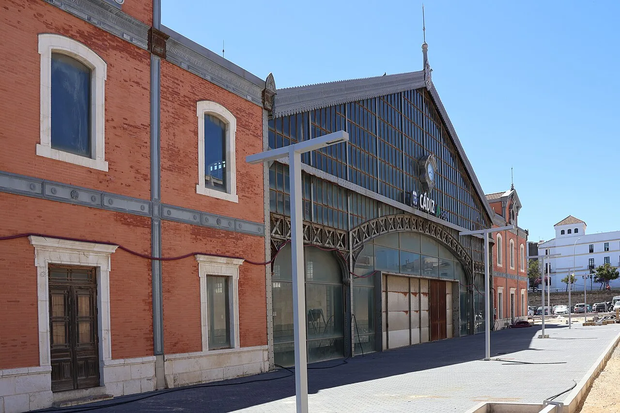 Historic façade of Cádiz’s old main railway station building
