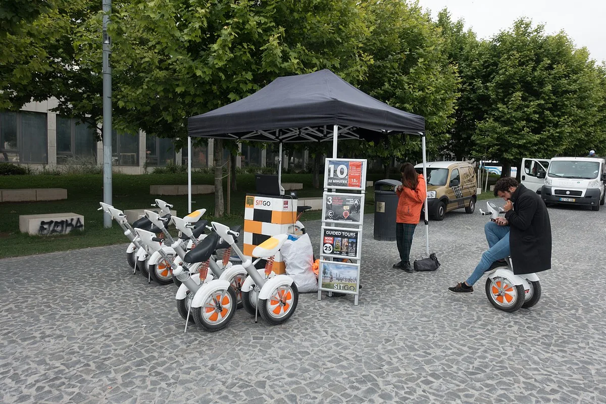 Lisbon and its transport surroundings — 2